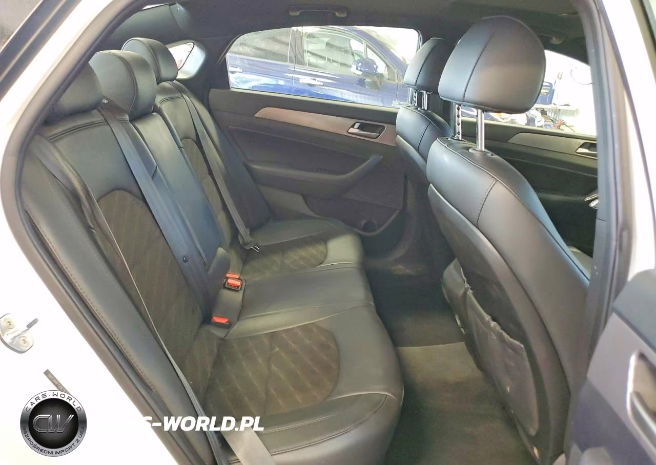 2018 Hyundai Sonata Sport VIN:5NPE34AF7JH674769 - 10