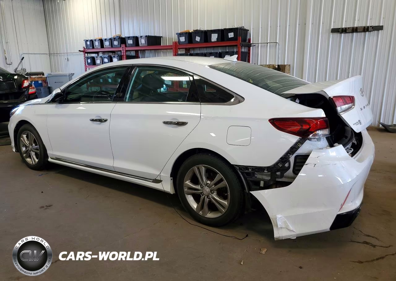 2018 Hyundai Sonata Sport VIN:5NPE34AF7JH674769 - 2