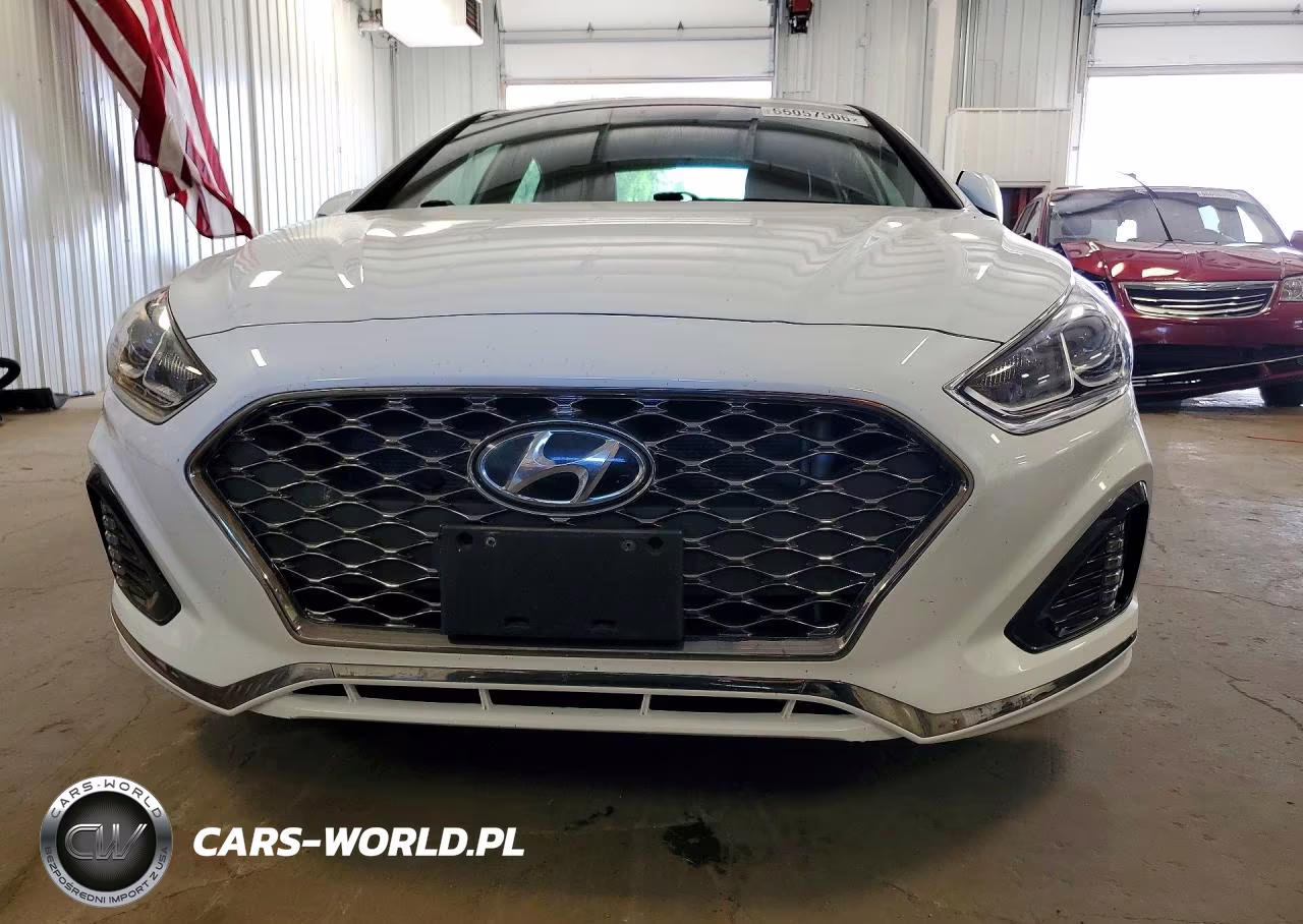 2018 Hyundai Sonata Sport VIN:5NPE34AF7JH674769 - 5