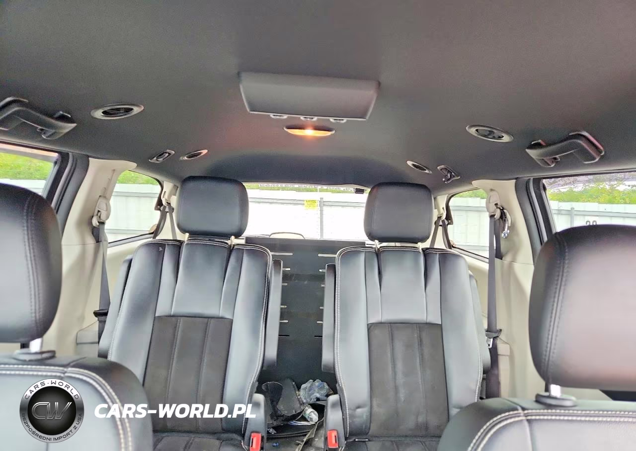 2019 Dodge Grand Caravan Sxt VIN:2C4RDGCG7KR663247 - 10