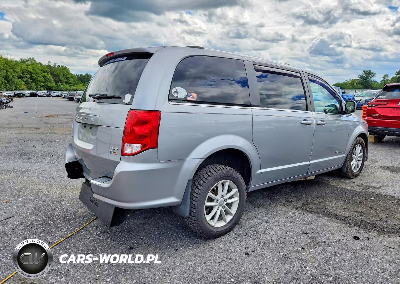 2019 Dodge Grand Caravan Sxt VIN:2C4RDGCG7KR663247 - 3