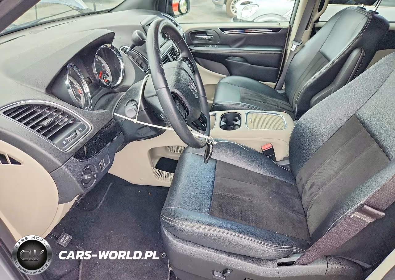 2019 Dodge Grand Caravan Sxt VIN:2C4RDGCG7KR663247 - 7