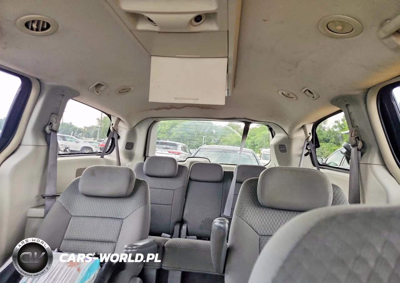 2010 Chrysler Town & Country Touring VIN:2A4RR5D10AR198674 - 10