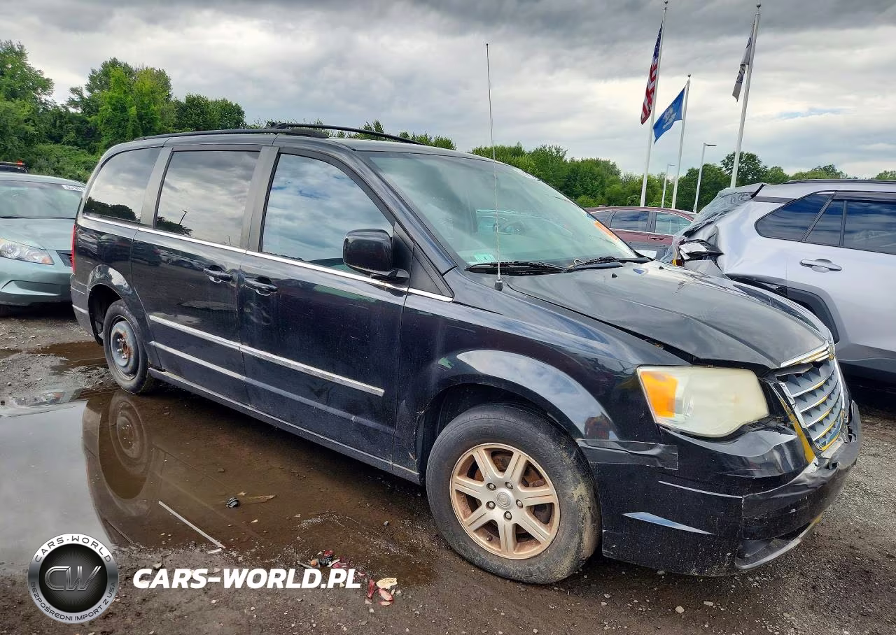 2010 Chrysler Town & Country Touring VIN:2A4RR5D10AR198674 - 4