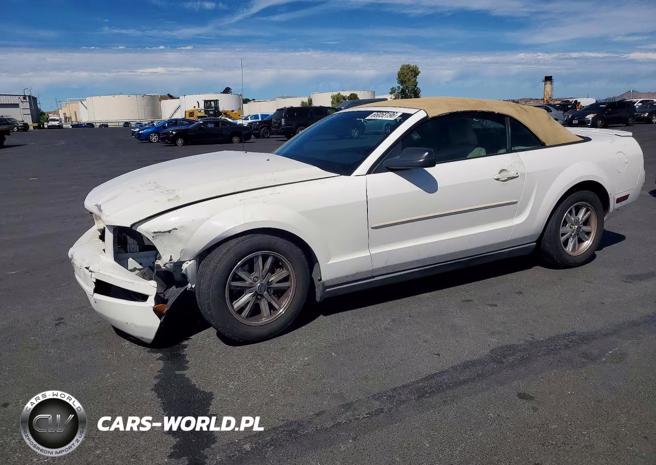 2007 Ford Mustang VIN:1ZVFT84N975307652 - 1
