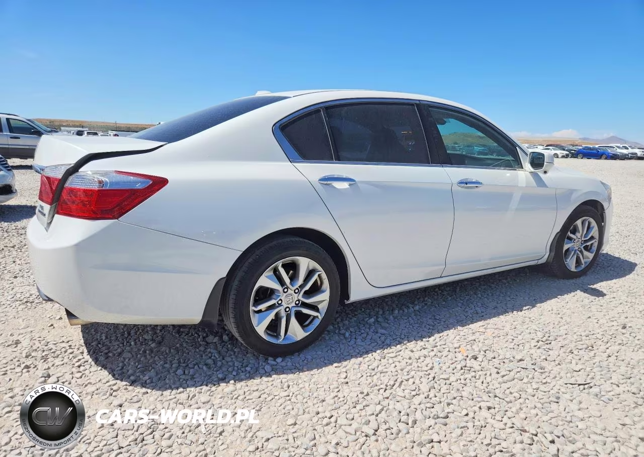 2015 Honda Accord Touring VIN:1HGCR3F91FA004086 - 3