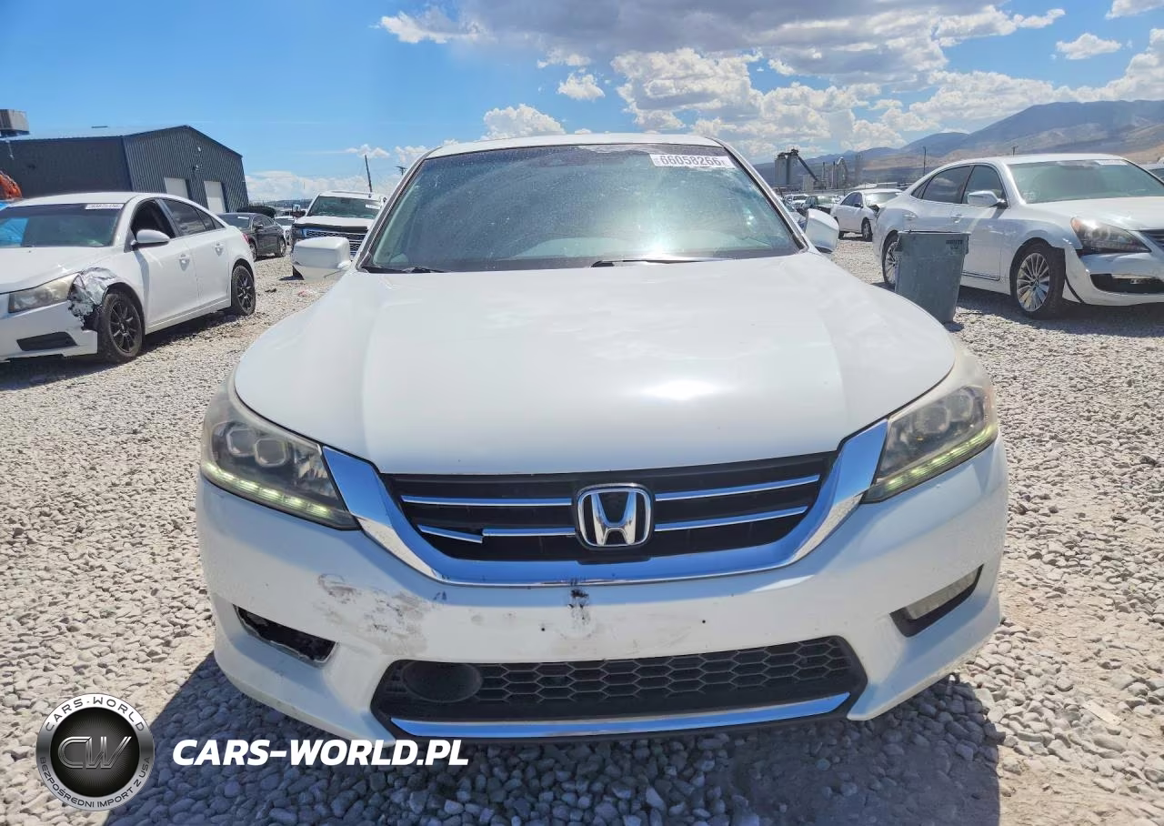 2015 Honda Accord Touring VIN:1HGCR3F91FA004086 - 5