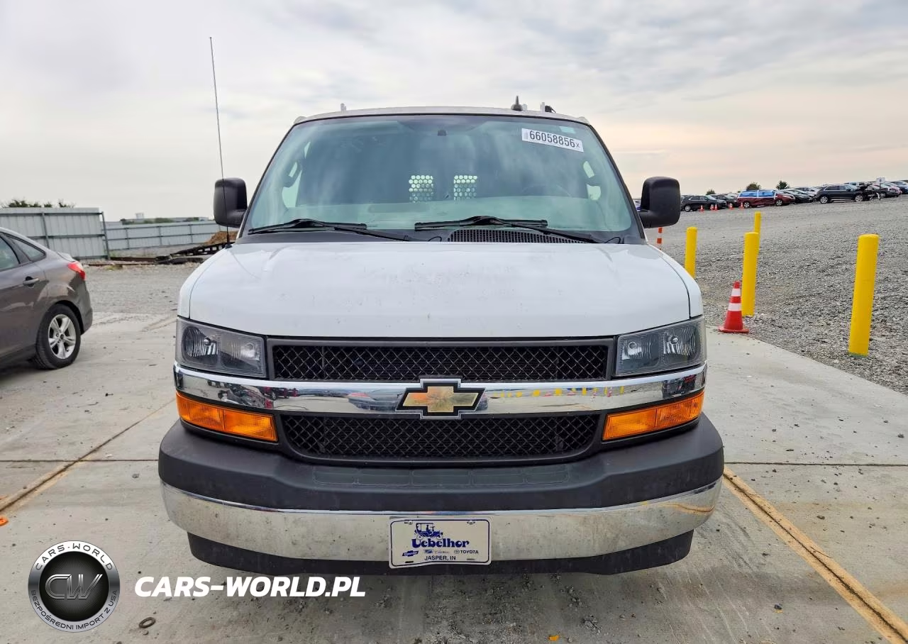 2022 Chevrolet Express G2500 VIN:1GCWGAFP7N1179915 - 5