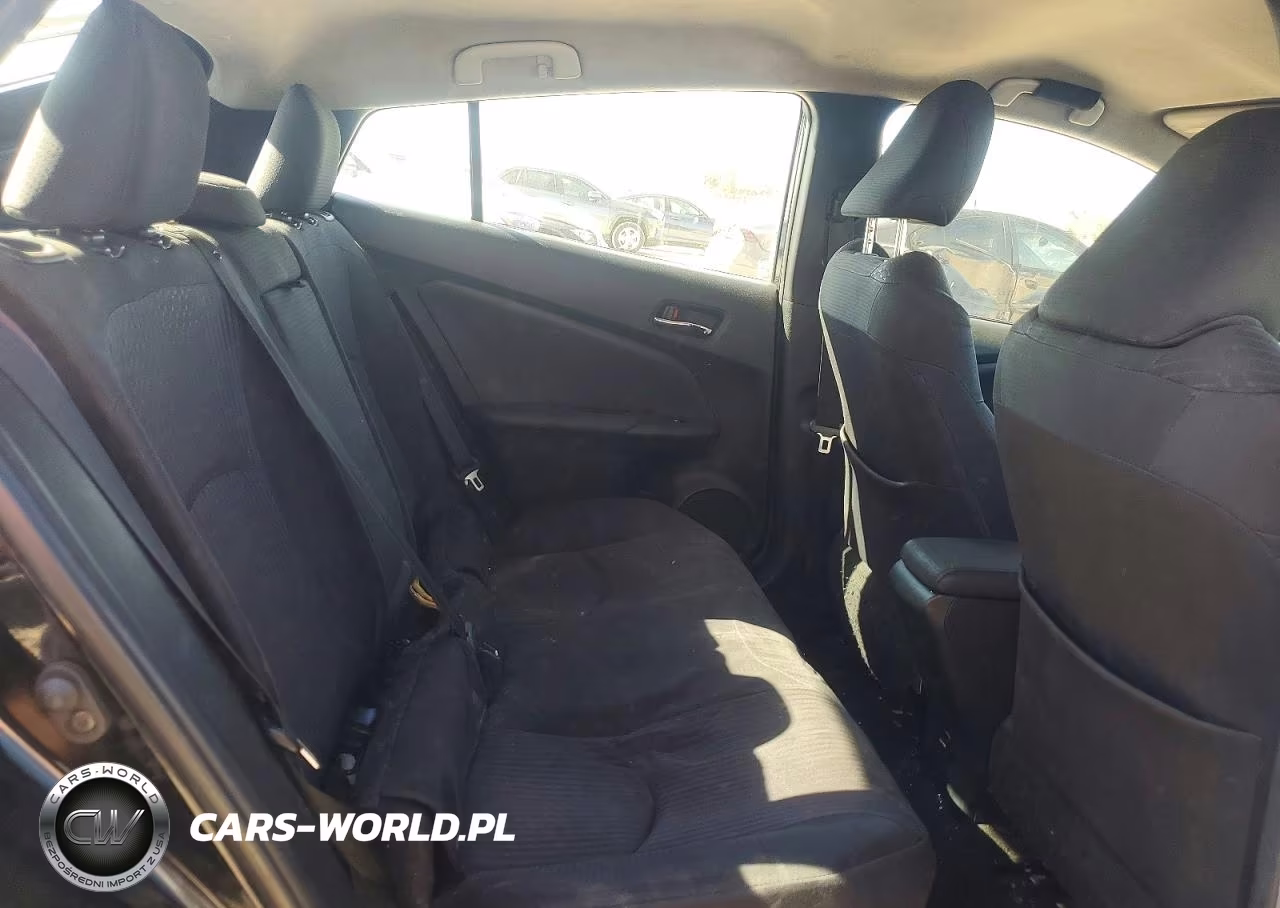 2018 Toyota Prius Two VIN:JTDKBRFU8J3074350 - 10
