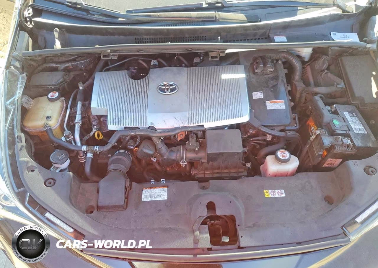 2018 Toyota Prius Two VIN:JTDKBRFU8J3074350 - 11