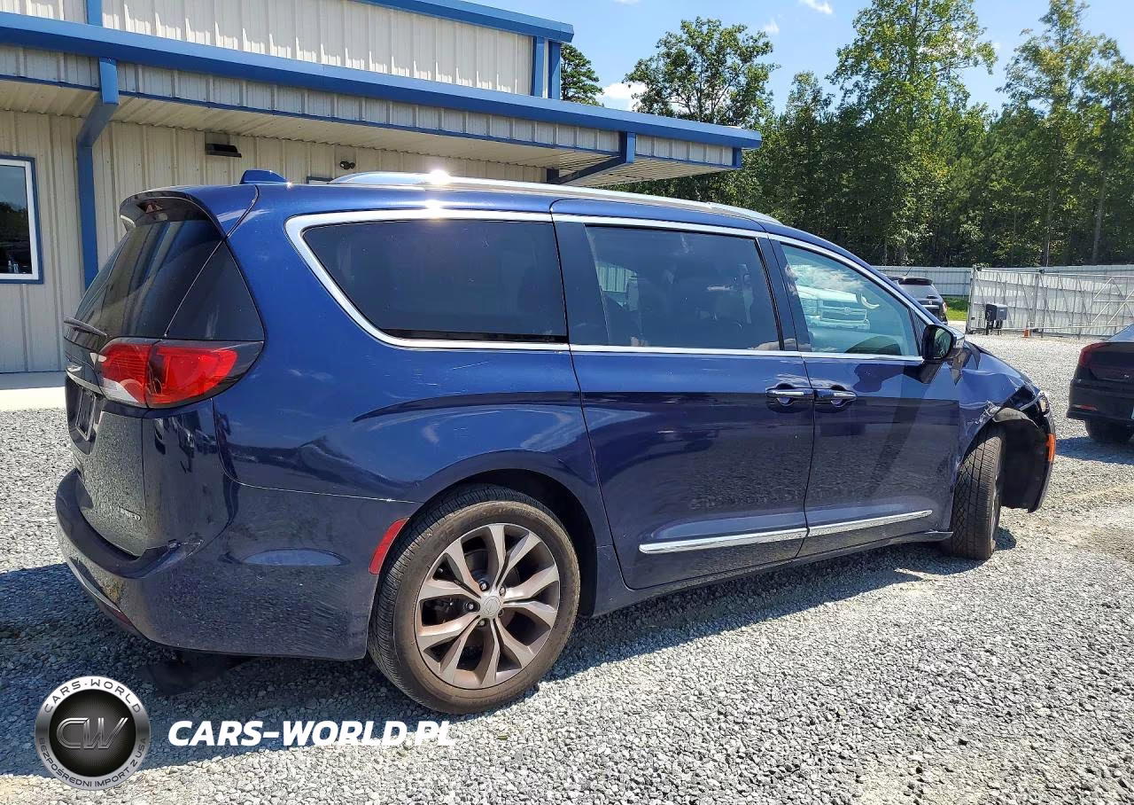2017 Chrysler Pacifica Limited VIN:2C4RC1GG5HR727269 - 3