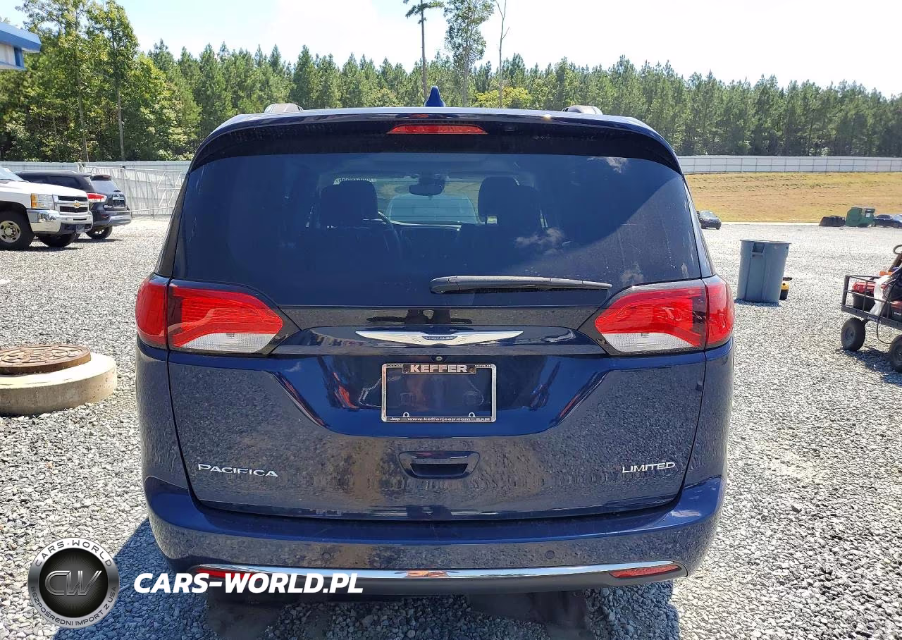 2017 Chrysler Pacifica Limited VIN:2C4RC1GG5HR727269 - 6