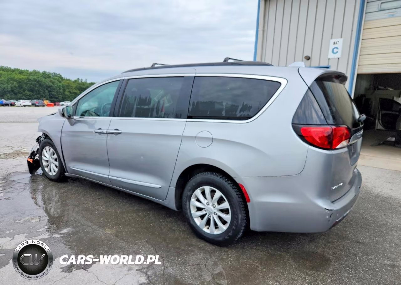2017 Chrysler Pacifica Touring L VIN:2C4RC1BG0HR598994 - 2