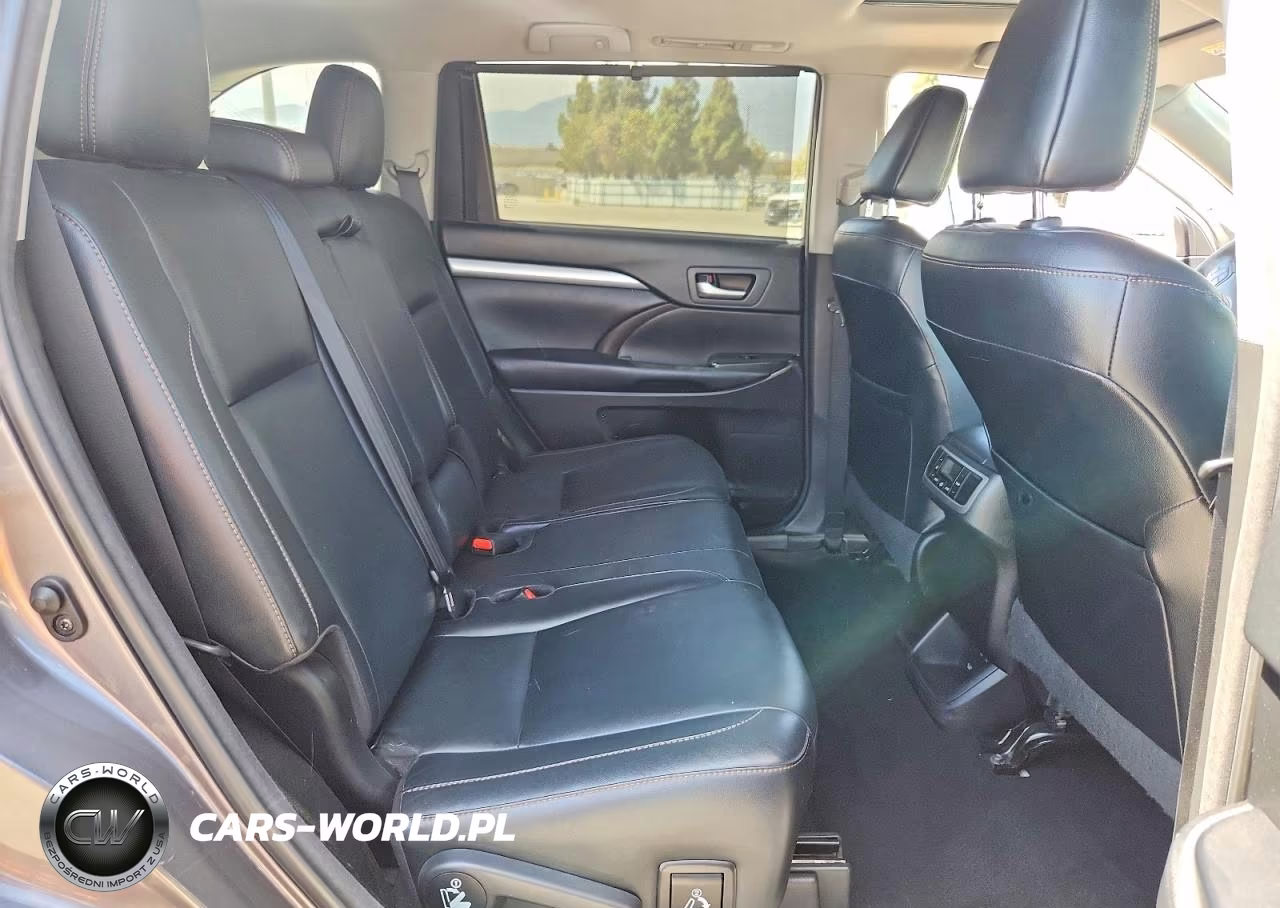 2018 Toyota Highlander Xle VIN:5TDKZRFH6JS529757 - 11