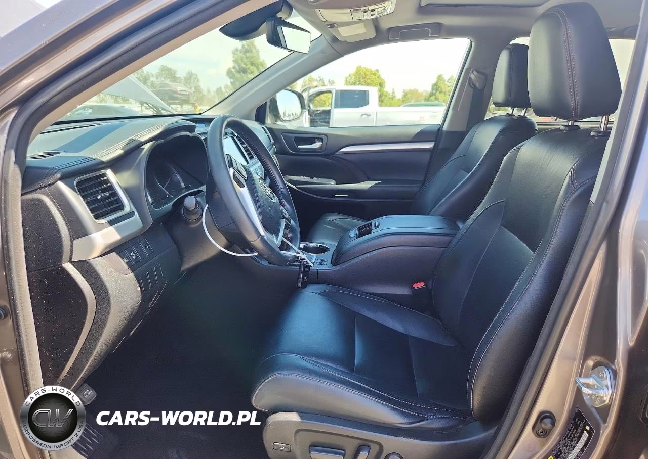 2018 Toyota Highlander Xle VIN:5TDKZRFH6JS529757 - 7