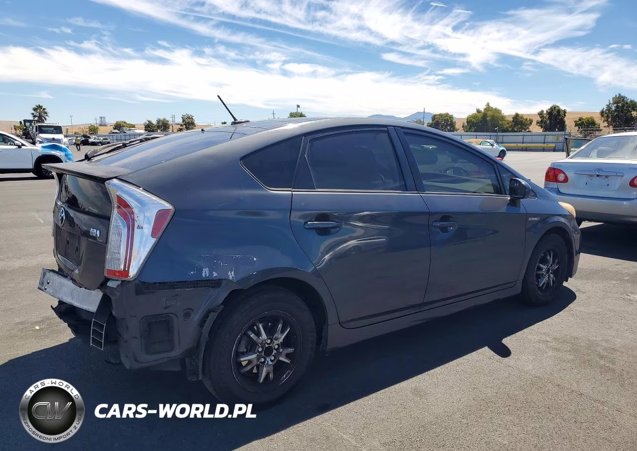 2012 Toyota Prius Three VIN:JTDKN3DUXC1580431 - 3