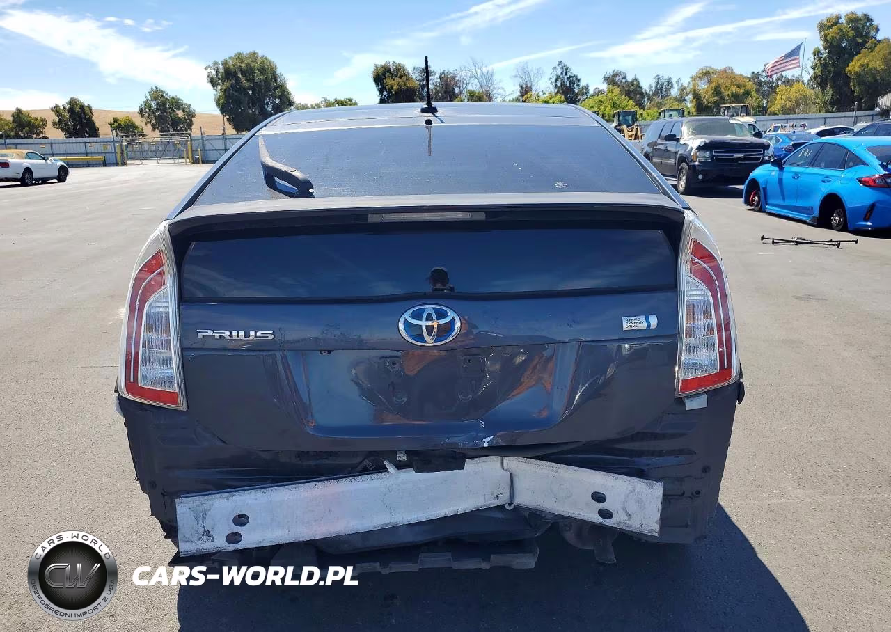 2012 Toyota Prius Three VIN:JTDKN3DUXC1580431 - 6