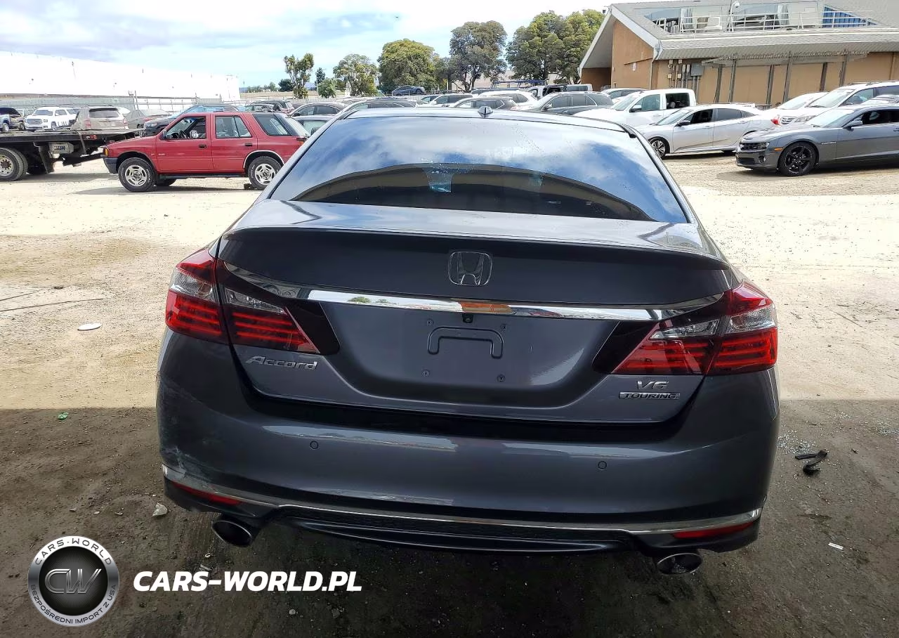 2017 Honda Accord Touring VIN:1HGCR3F95HA038552 - 6