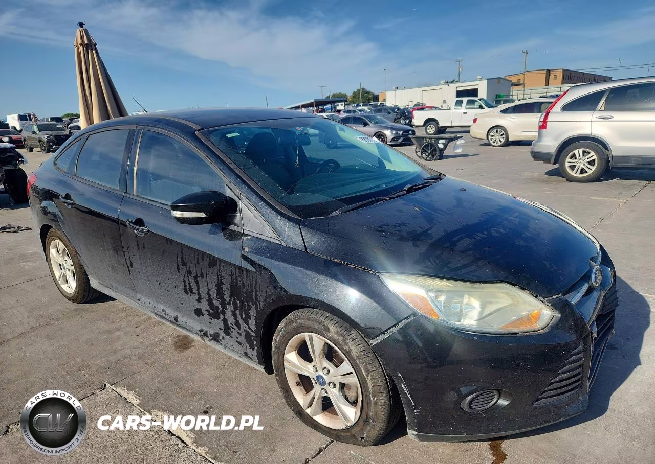 2014 Ford Focus Se VIN:1FADP3F22EL362334 - 4