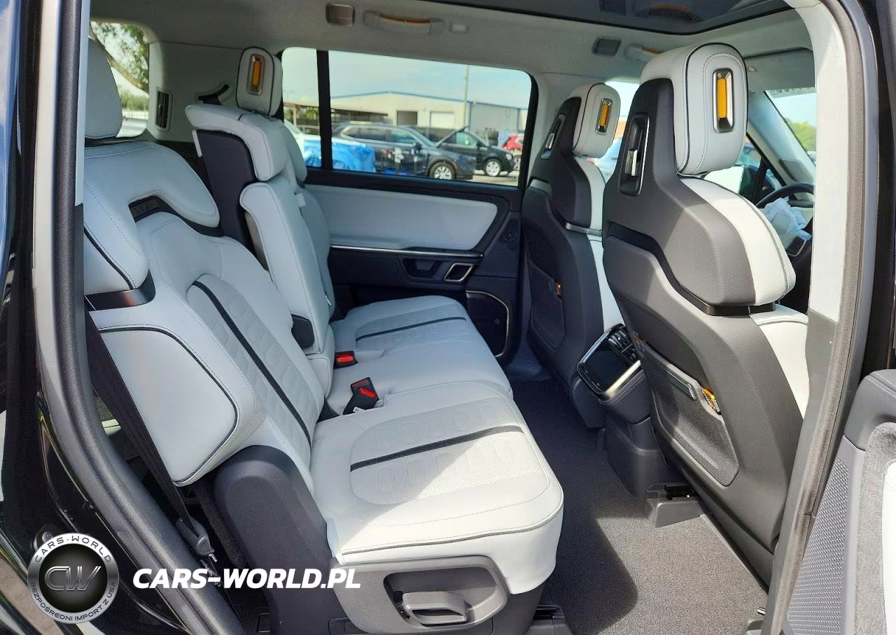 2023 Rivian R1S Adventure VIN:7PDSGABA2PN026301 - 11