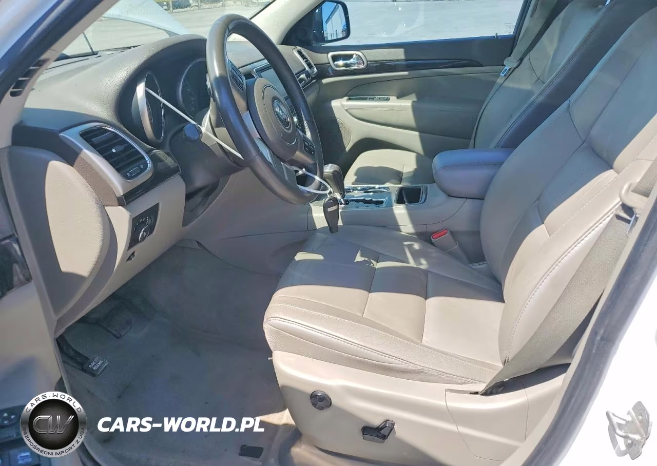 2013 Jeep Grand Cherokee Laredo VIN:1C4RJFAG1DC580561 - 7