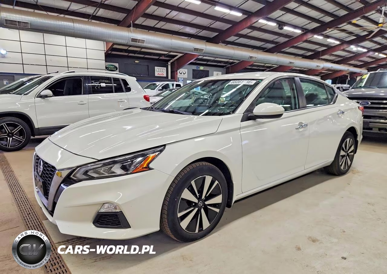 2022 Nissan Altima Sv