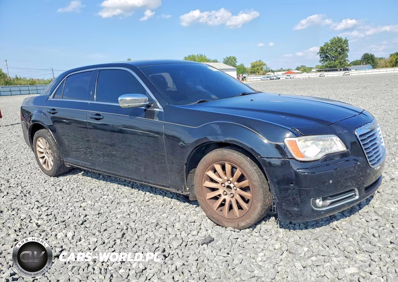 2014 Chrysler 300C VIN:2C3CCAEG8EH164376 - 4