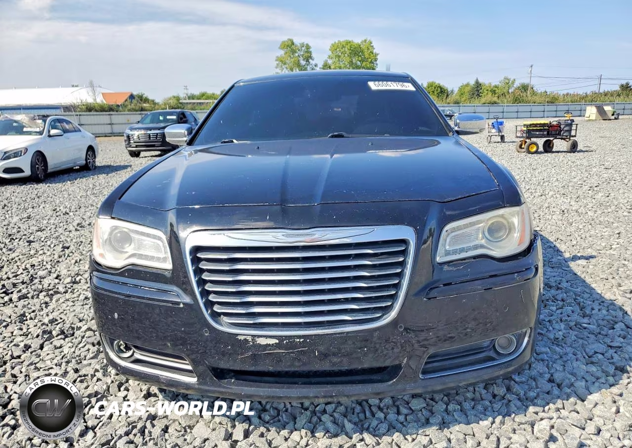 2014 Chrysler 300C VIN:2C3CCAEG8EH164376 - 5