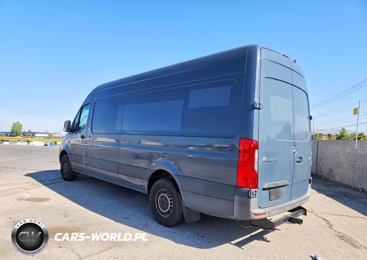 2019 Mercedes-Benz Sprinter Delivery Van VIN:WD4PF1CD4KP123737 - 2