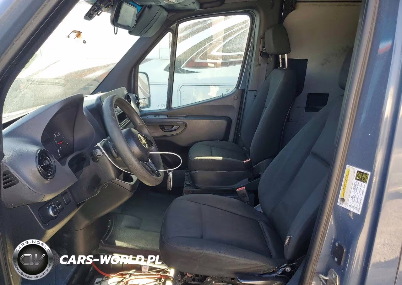 2019 Mercedes-Benz Sprinter Delivery Van VIN:WD4PF1CD4KP123737 - 7