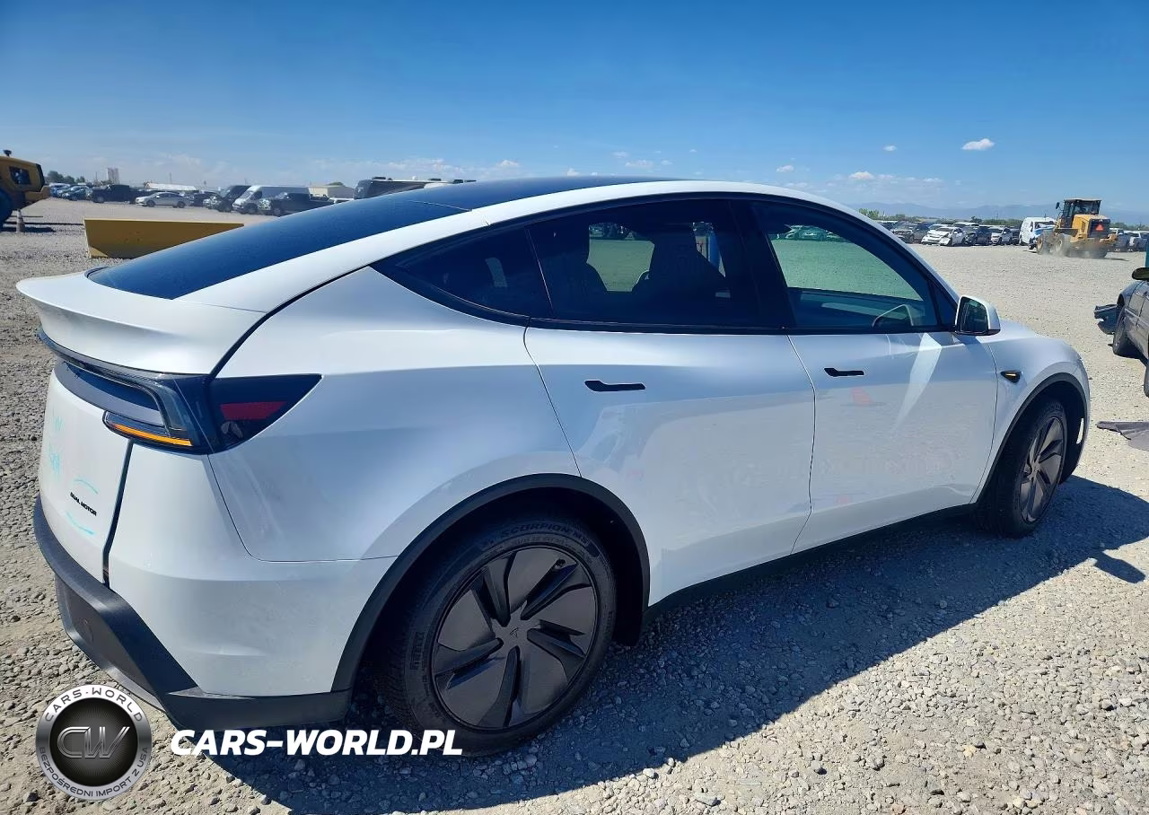 2026 Tesla Model Y VIN:7SAYGDEE4TA680369 - 3