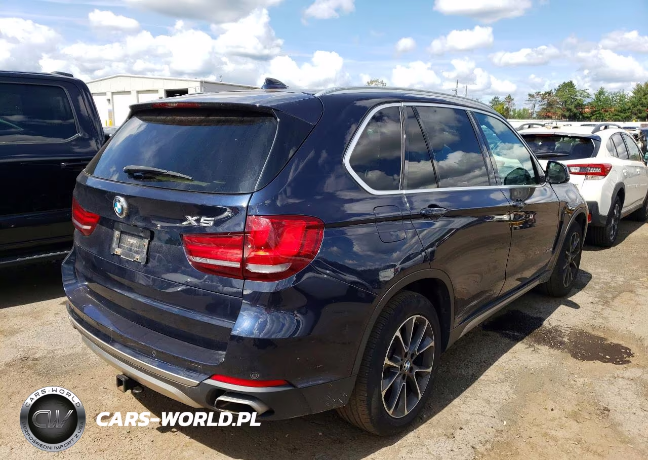 2018 BMW X5 xDrive35I VIN:5UXKR0C59J0Y02939 - 3
