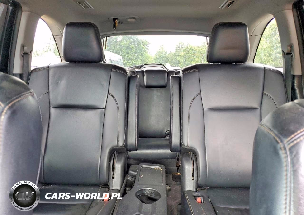 2019 Toyota Highlander Xle VIN:5TDKZRFH1KS554471 - 10
