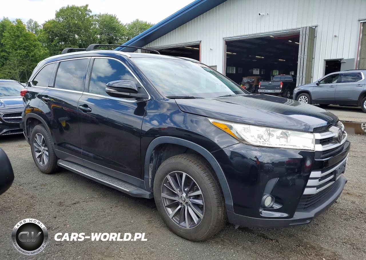 2019 Toyota Highlander Xle VIN:5TDKZRFH1KS554471 - 4
