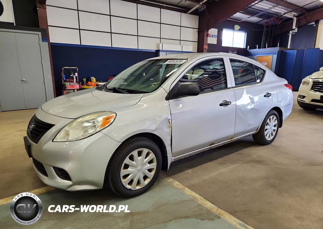 2013 Nissan Versa 1.6 S