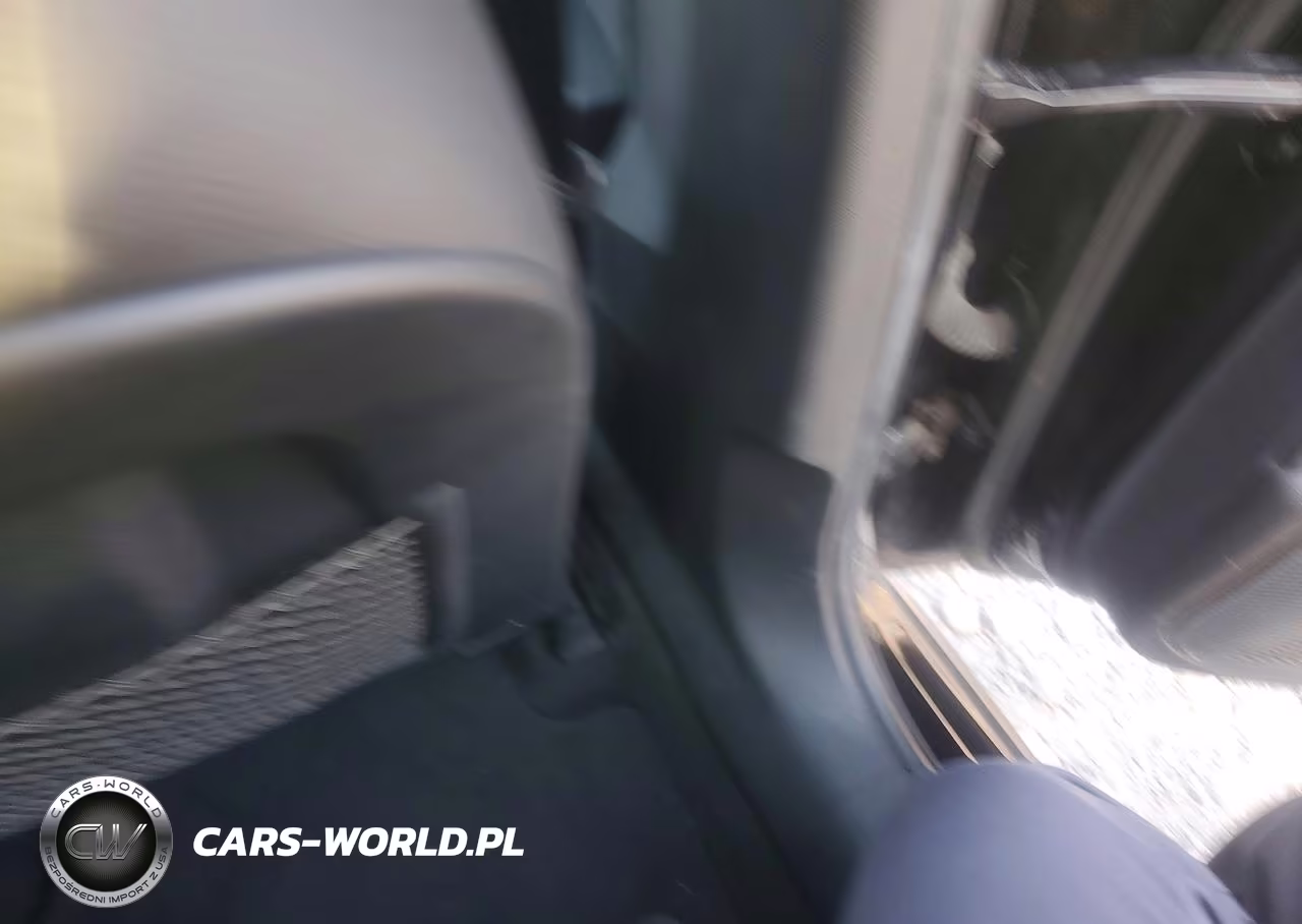 2017 Audi A4 Premium Plus VIN:WAULNAF48HN058206 - 8