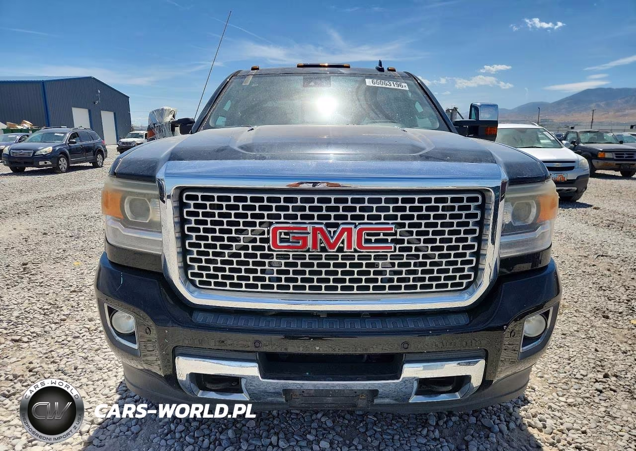 2015 GMC Sierra K3500 Denali VIN:1GT424E81FF667215 - 5