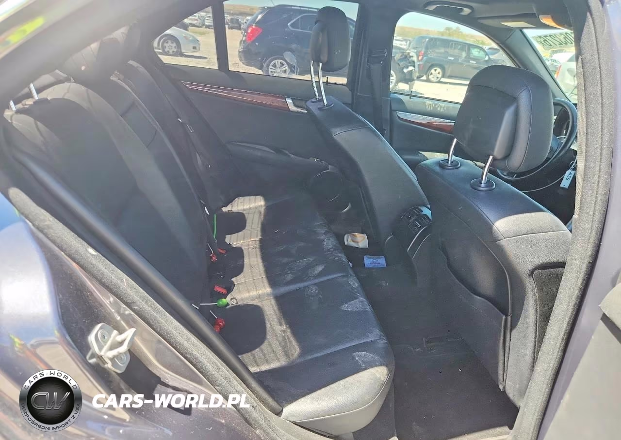2011 Mercedes-Benz C 300 4Matic VIN:WDDGF8BB3BR151719 - 10