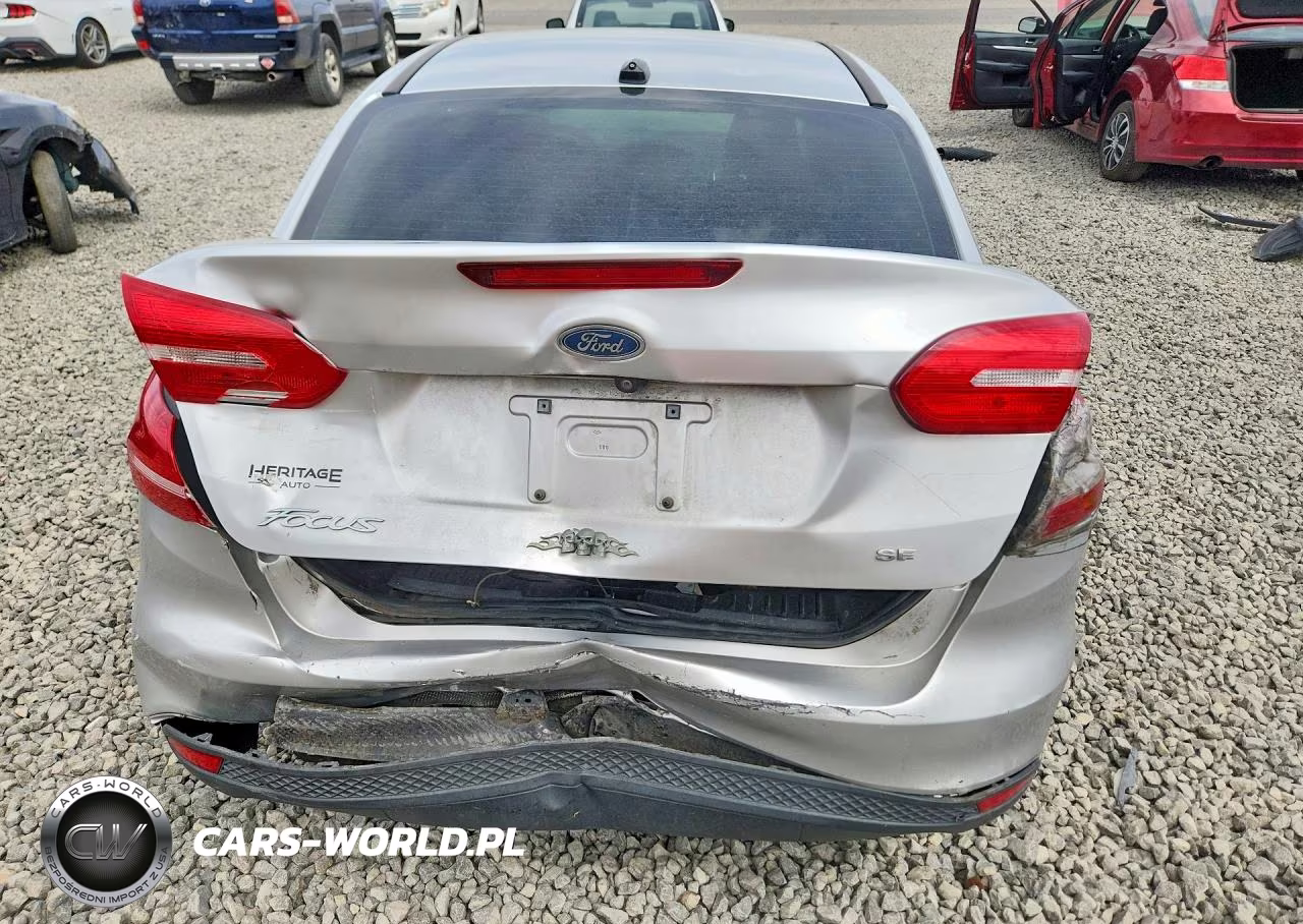 2017 Ford Focus Se VIN:1FADP3F29HL247654 - 6
