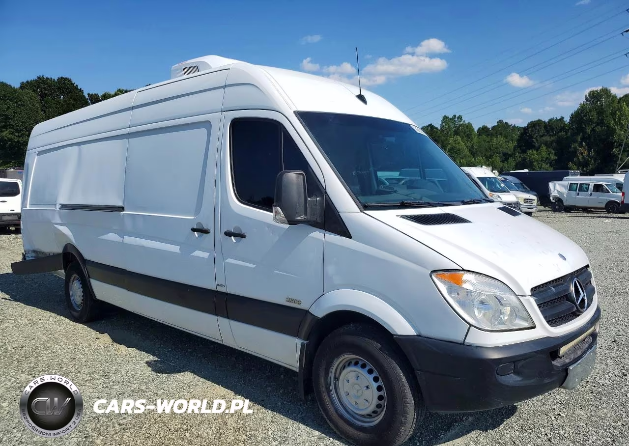 2011 Mercedes-Benz Sprinter 2500 VIN:WD3PE8CCXB5595055 - 4