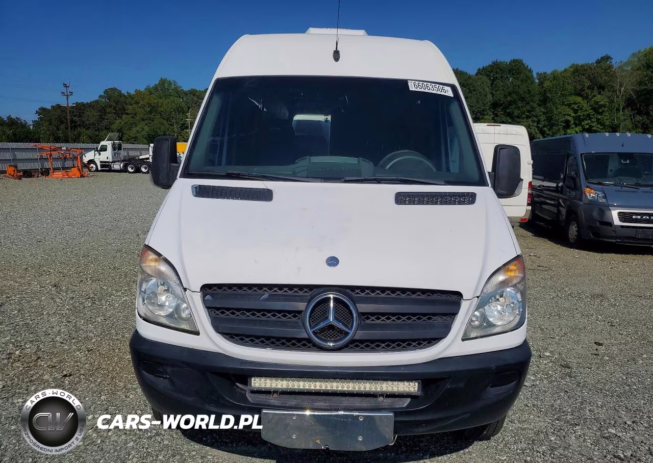 2011 Mercedes-Benz Sprinter 2500 VIN:WD3PE8CCXB5595055 - 5