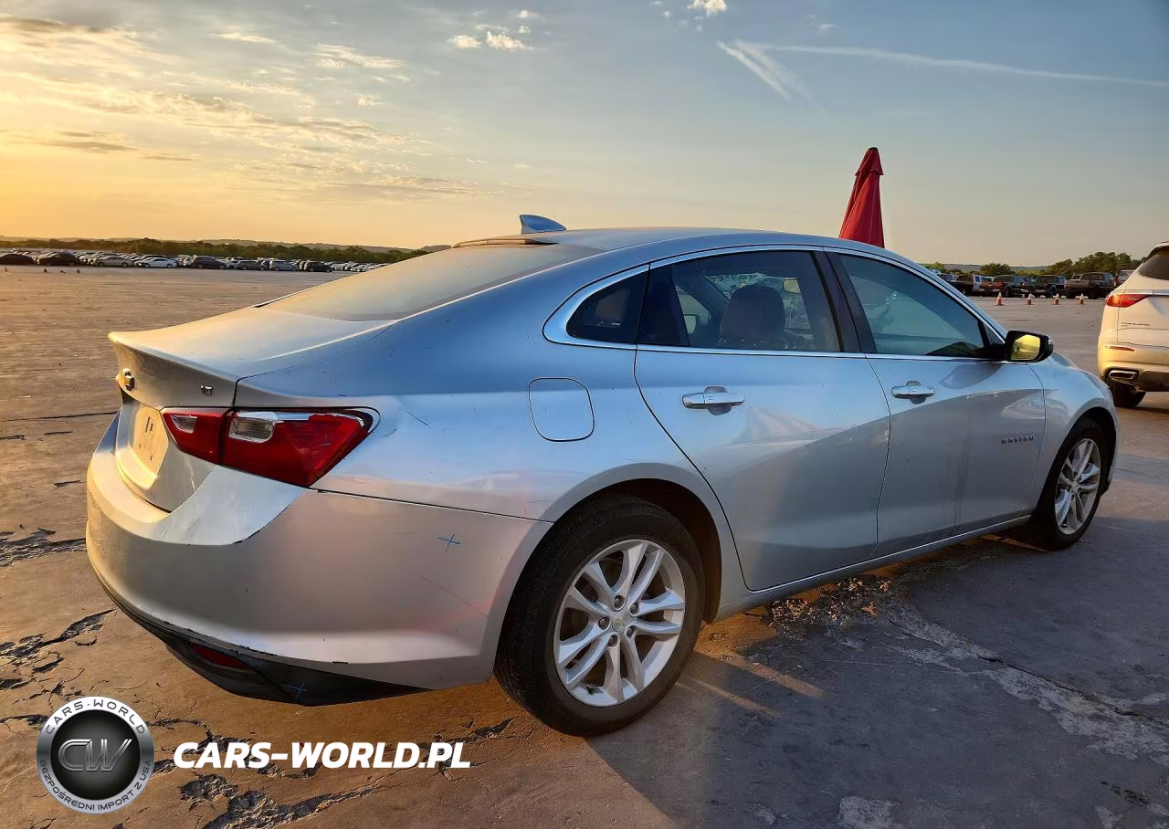 2018 Chevrolet Malibu Lt VIN:1G1ZD5ST5JF134347 - 3