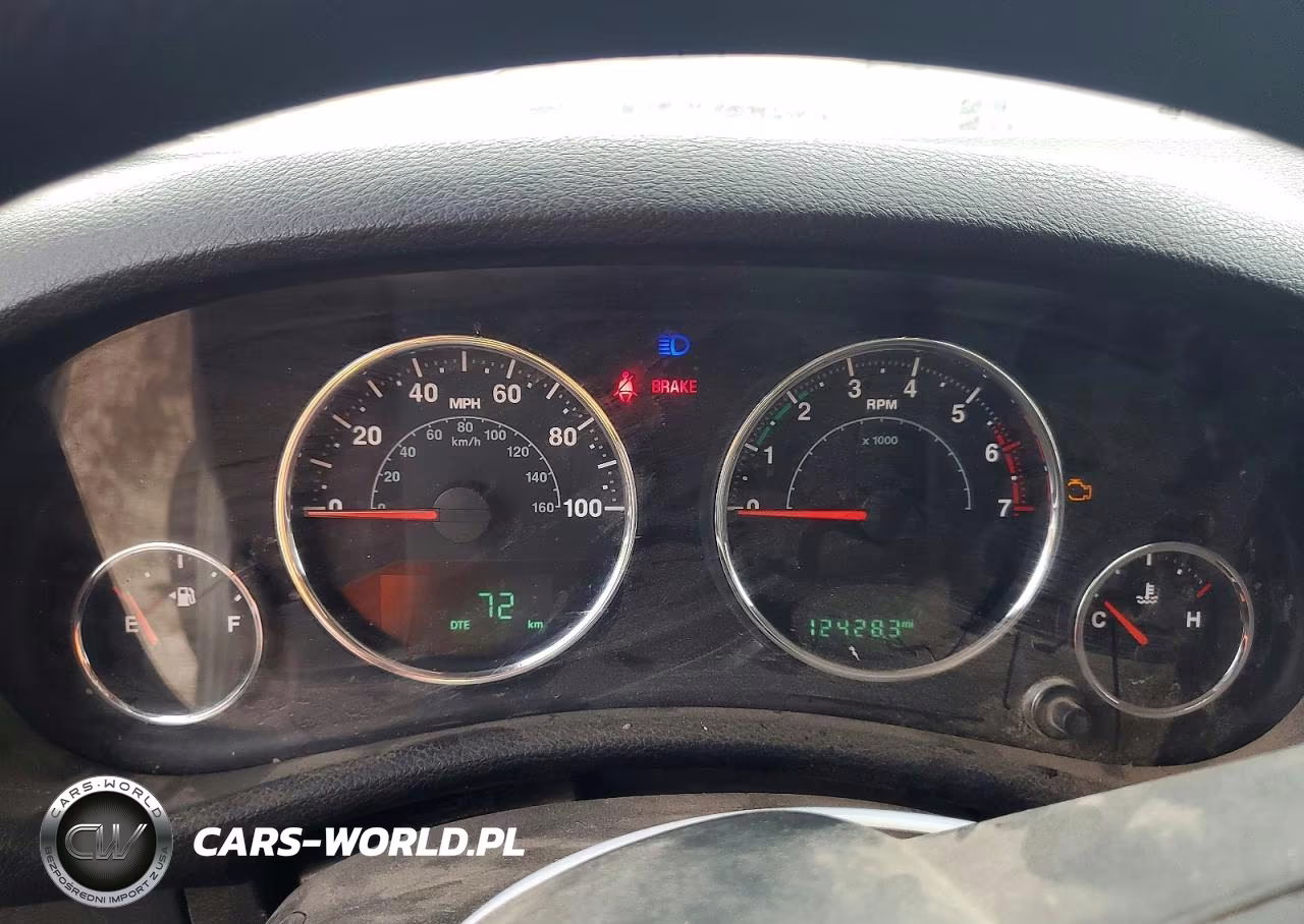 2016 Jeep Wrangler Sport VIN:1C4AJWAG0GL267485 - 9