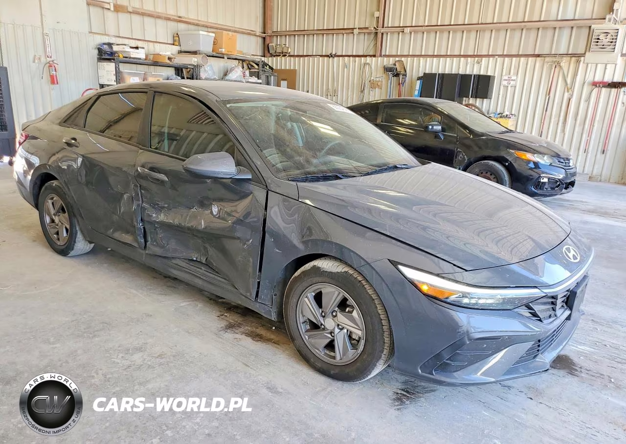 2025 Hyundai Elantra Se VIN:KMHLL4DG1SU852741 - 4