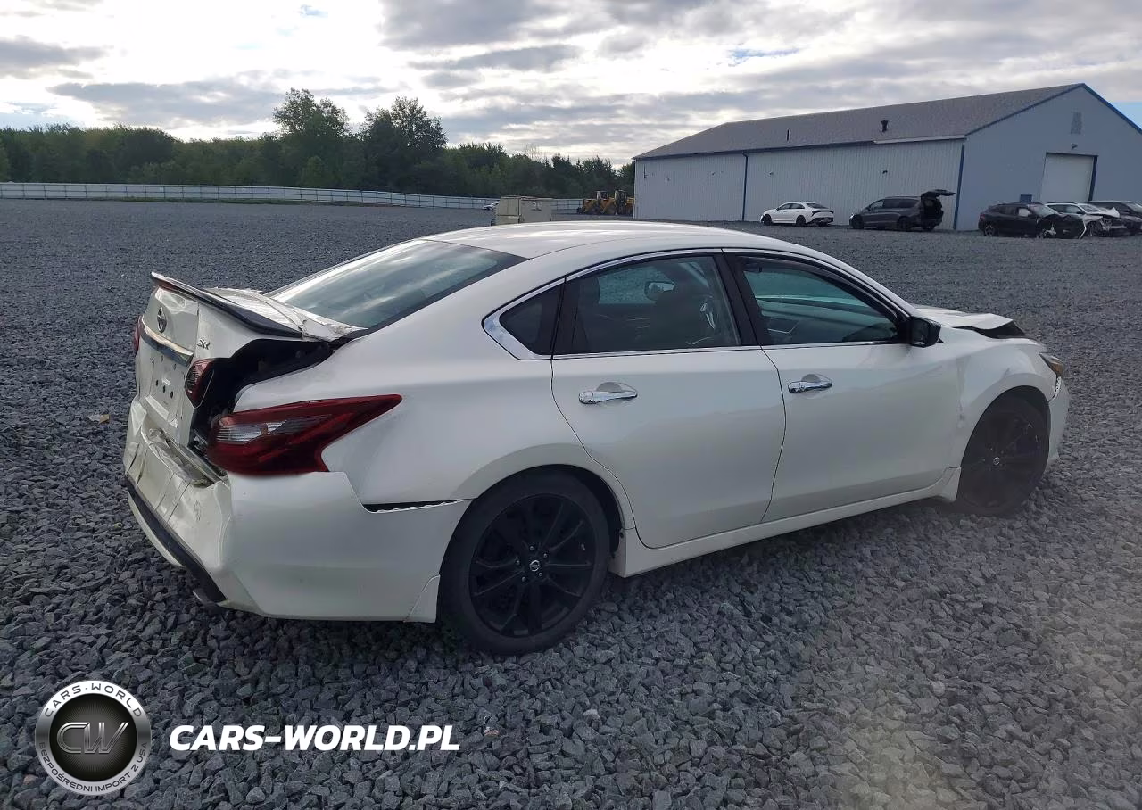 2017 Nissan Altima 2.5 Sr VIN:1N4AL3AP1HC250002 - 3