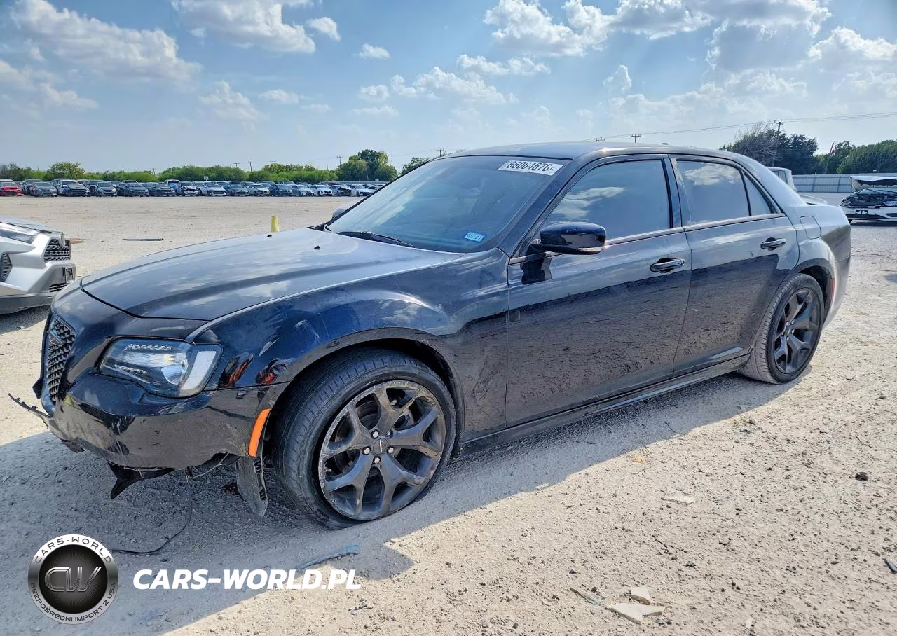 2023 Chrysler 300 Touring L VIN:2C3CCADG0PH556286 - 1