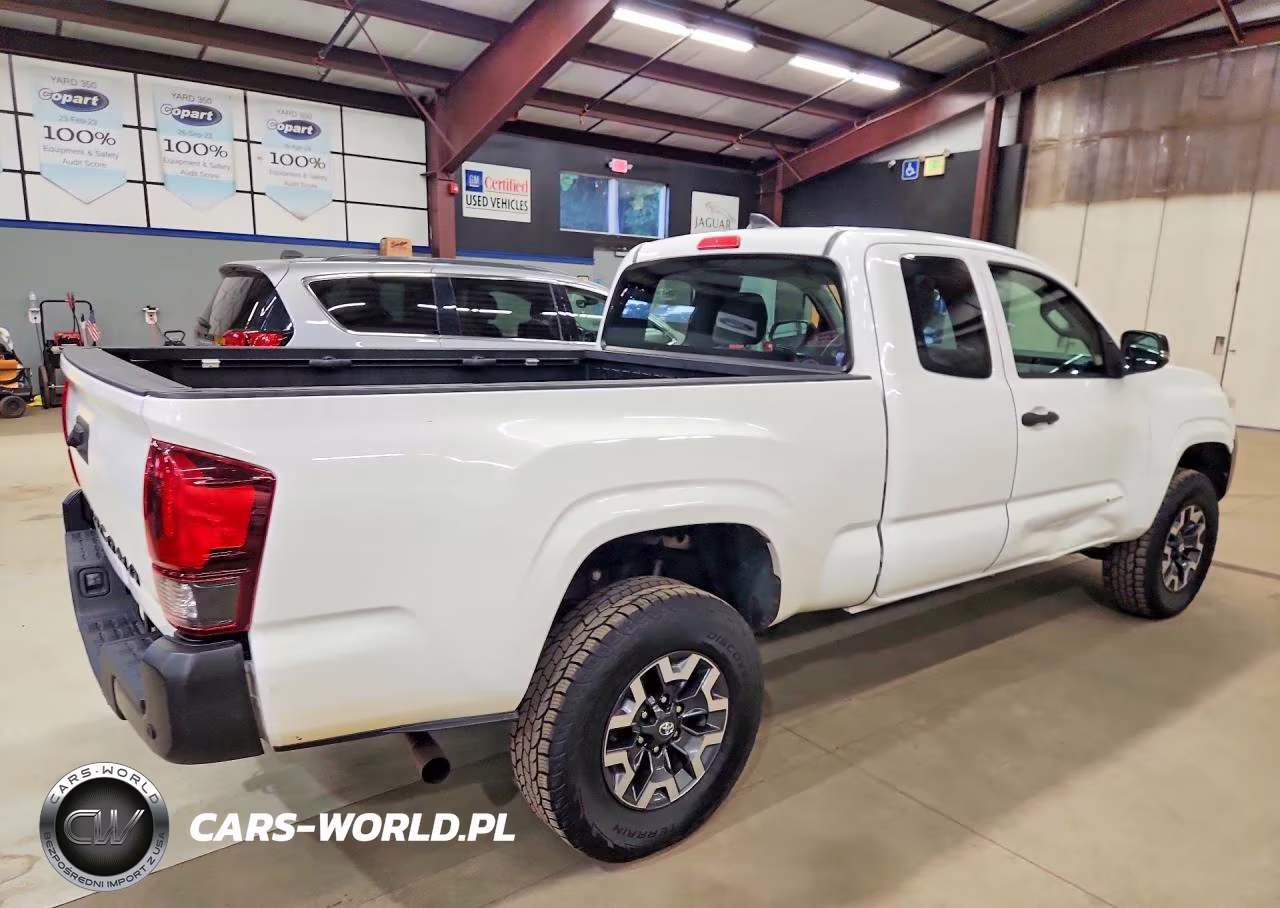 2018 Toyota Tacoma Sr VIN:5TFRX5GNXJX109933 - 3
