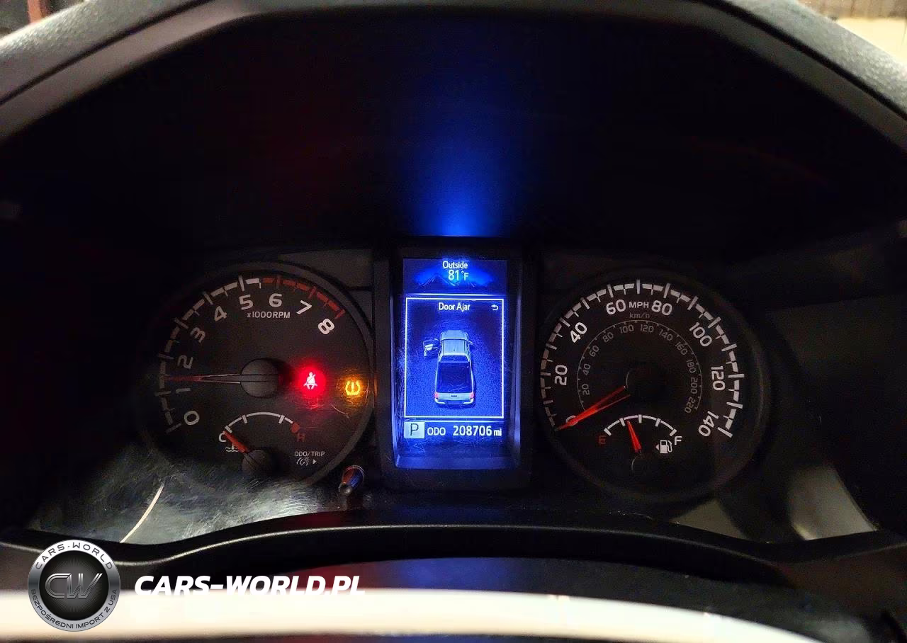 2018 Toyota Tacoma Sr VIN:5TFRX5GNXJX109933 - 9