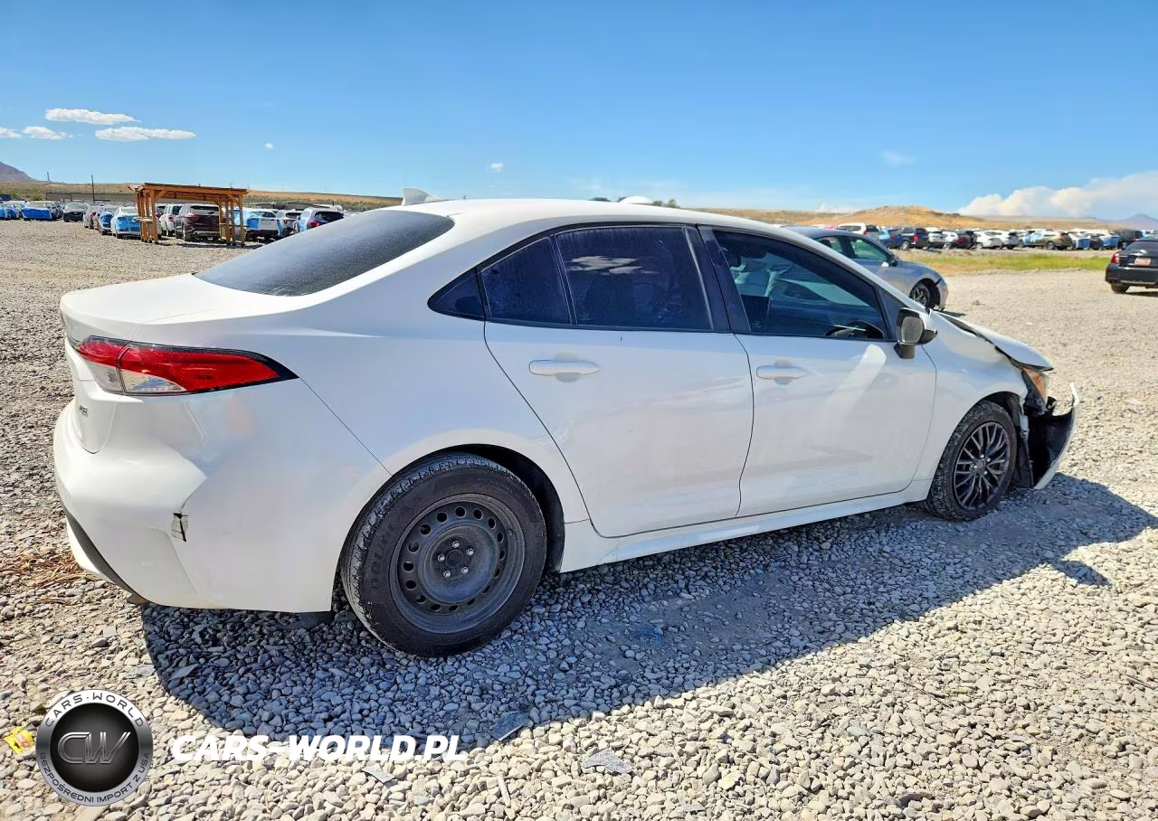 2020 Toyota Corolla Le VIN:5YFEPRAE6LP109184 - 3