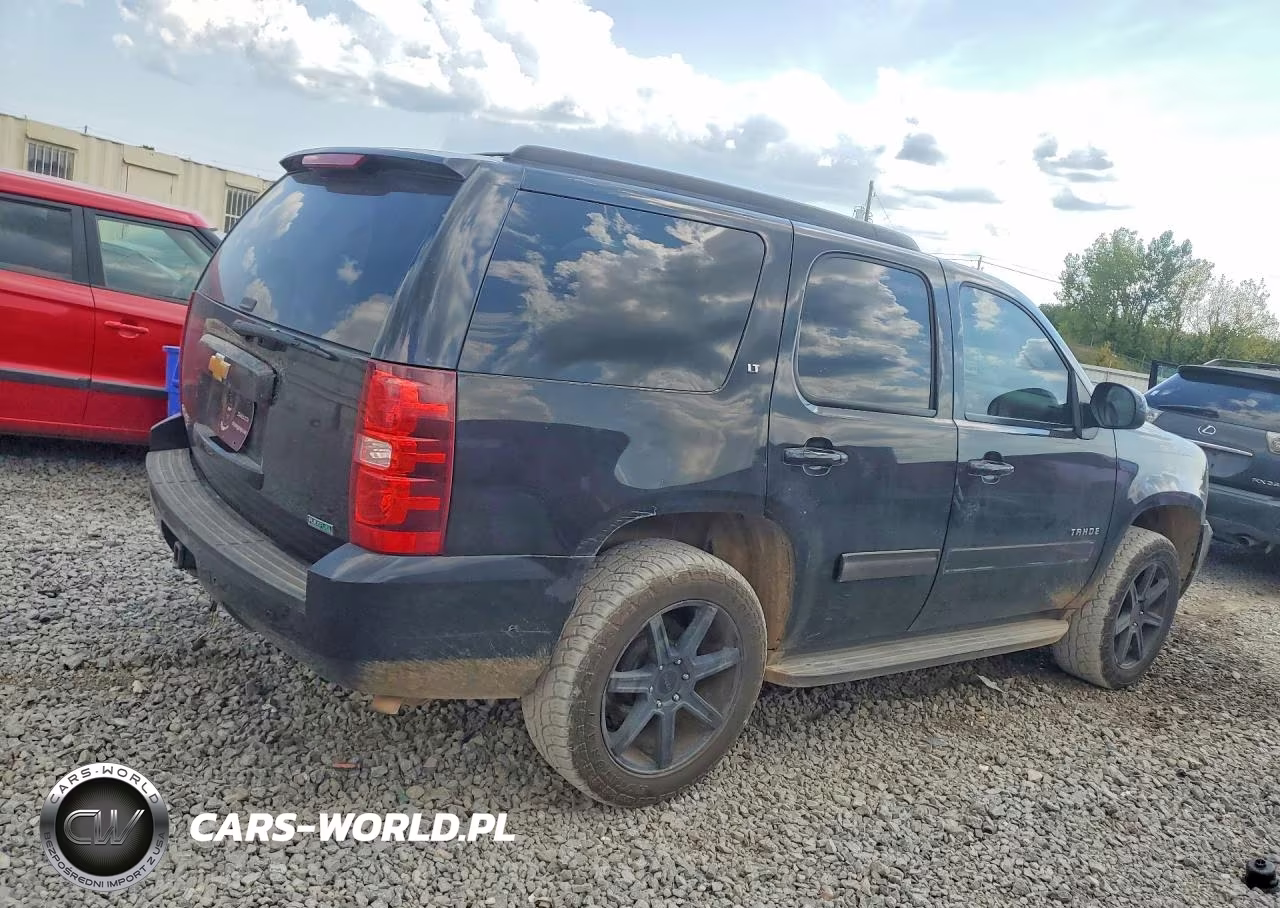 2010 Chevrolet Tahoe Lt VIN:1GNMCBE38AR130524 - 3